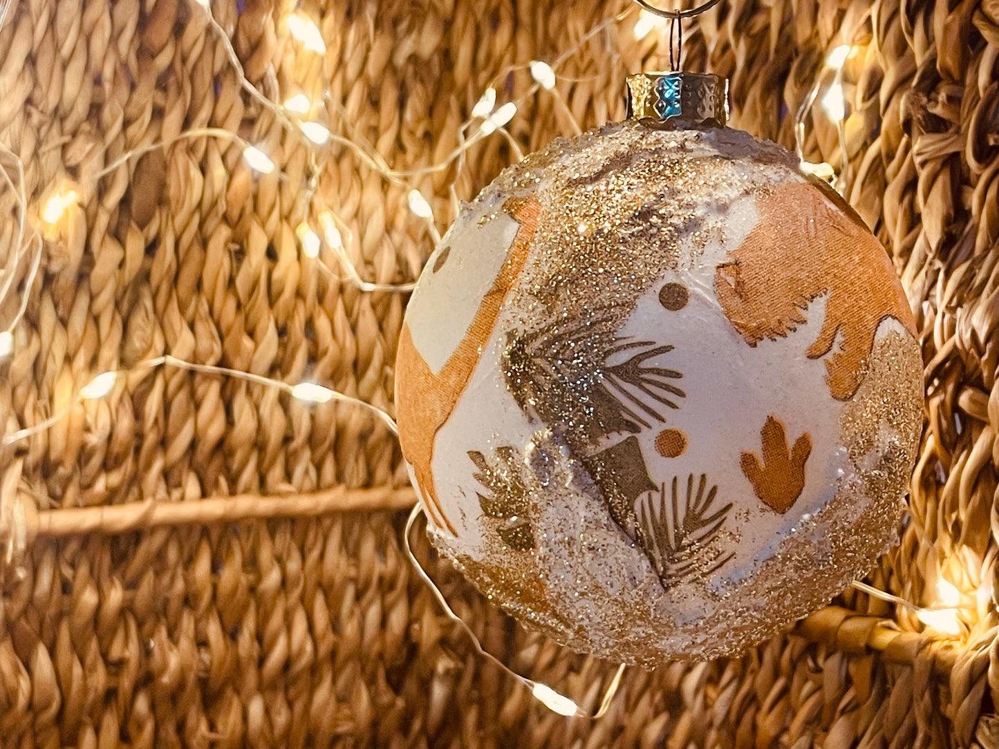 Dino Gold Kugel 8 cm